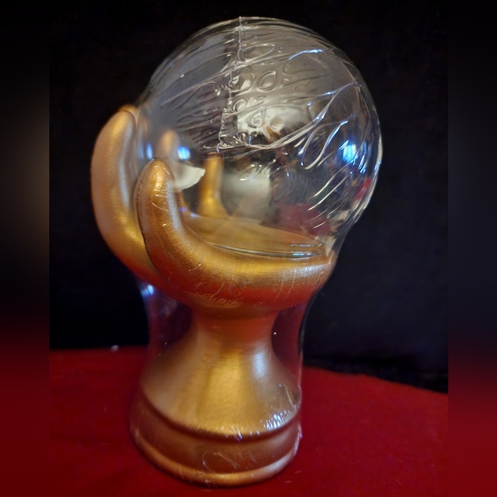 COPY - NWT Glass decor with hand / gold